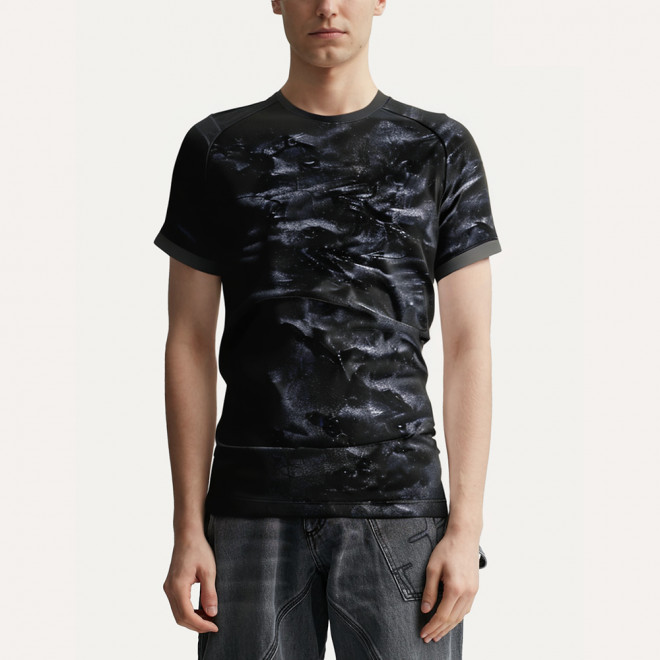 Black lightweight breathable men's sports T-shirt