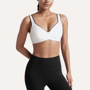 Lightweight and stylish women's sports bra